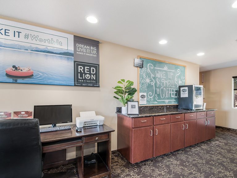 Lobby area and business center